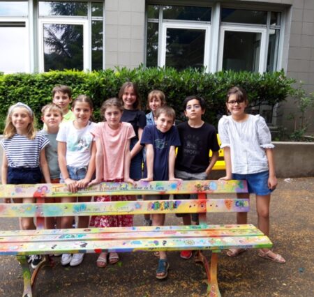 Le banc de l’amitié pour notre école Sainte Thècle