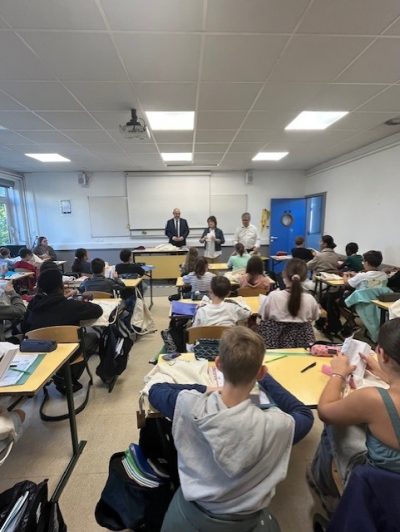 Remise des dictionnaires Sixième 2025 Sainte-Thècle
