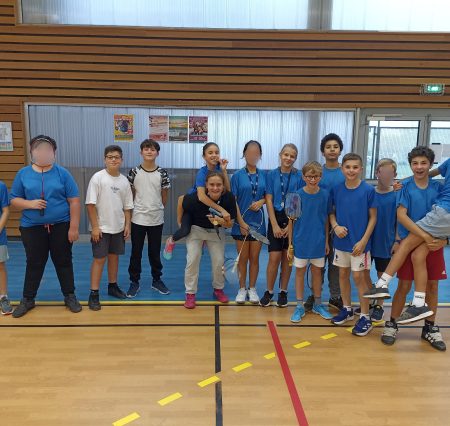 Compétition de badminton en double