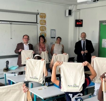 Remise de dictionnaire 6ème – Conseil Départemental